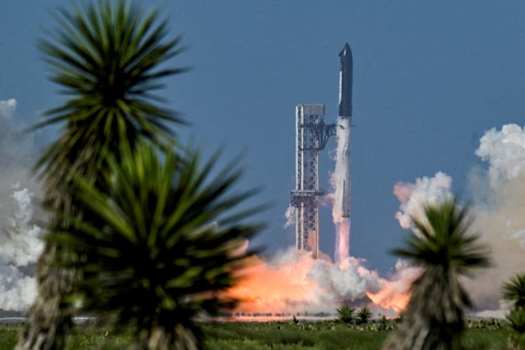 SpaceX will build a $100 billion &lsquo;Starbase&rsquo; to launch its Mars-bound Starship spacecraft