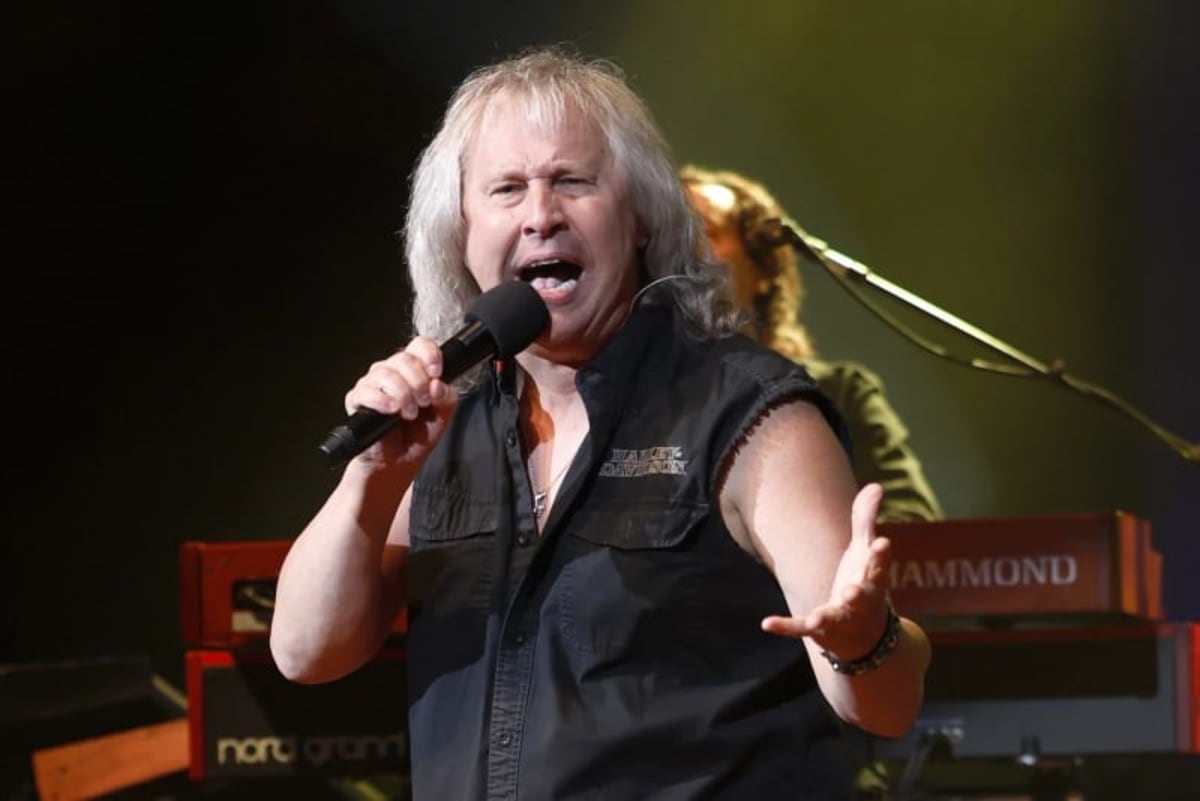 Kansas Schedules 2026 North American Tour After a Challenging Year - AOL
