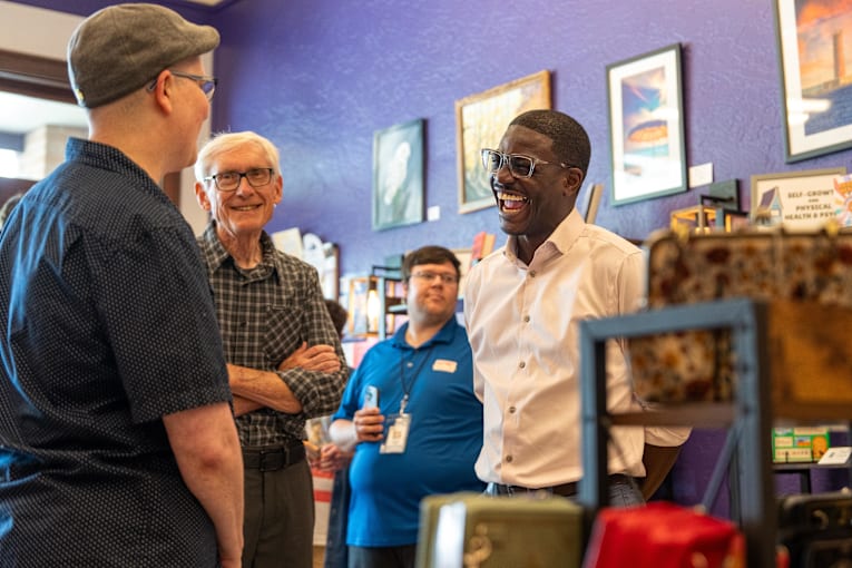 The Latest: Primary elections in Wisconsin and Minnesota test the Democratic Party&rsquo;s direction