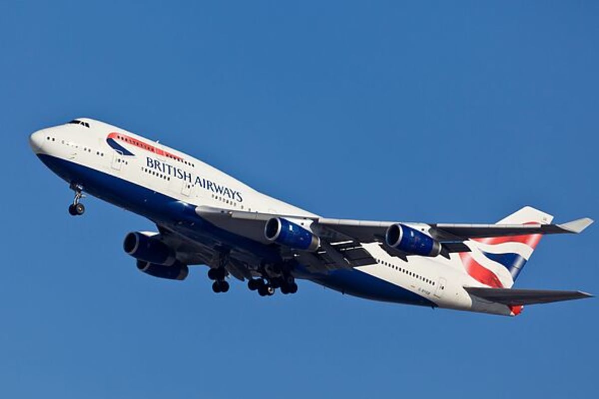 British Airways Flight BA295 makes emergency descent and returns to Heathrow