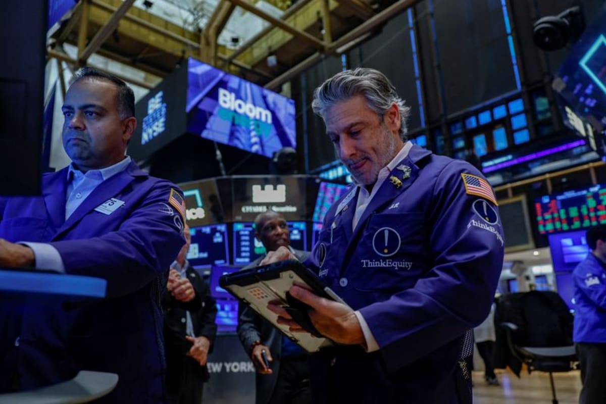 Nasdaq Hits Record High as US Jobs Growth Slumps to 29,000