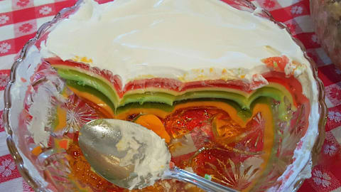 15 foods middle-class families commonly ate in the 1960s