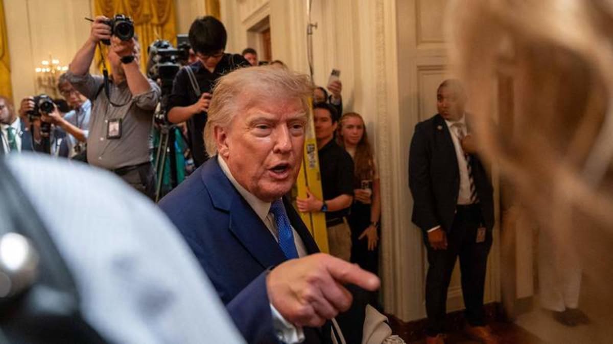 Trump Calls Reporter ‘Sick Person’ After Oval Office Outburst