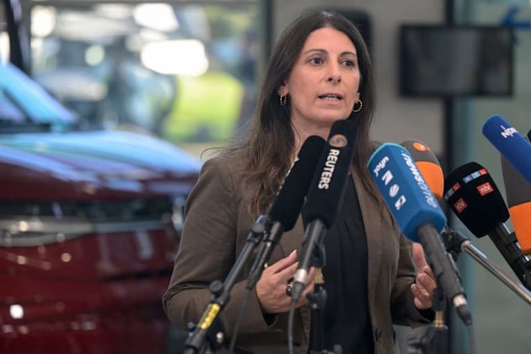 Volkswagen CEO faces angry workers in push for radical cuts