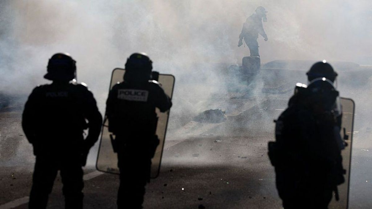 French student loses hand during school protests in Lens clashes