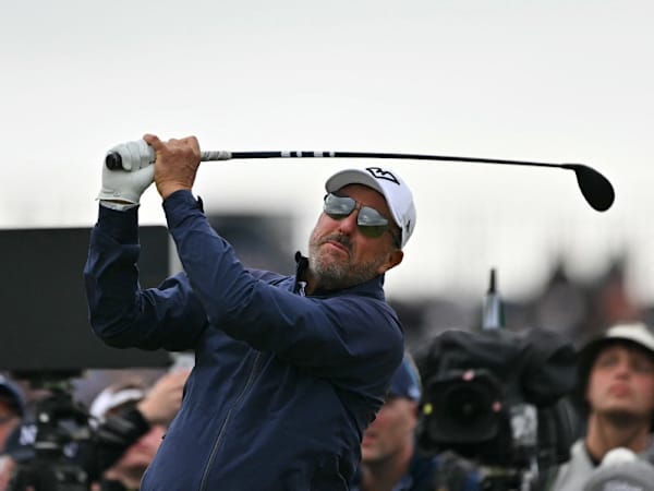 Report details 2 incidents in which Phil Mickelson made unwanted, public sexual advances