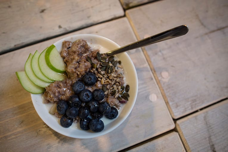 Why chewing slowly eases digestion and curbs overeating, plus other easy slowmaxxing rituals worth trying