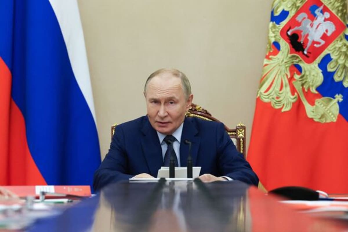 Major blow for Putin as he's 'being lied to' by his own commanders in Ukraine