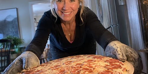 6 frozen pizza brands shoppers love, and 6 they say to skip
