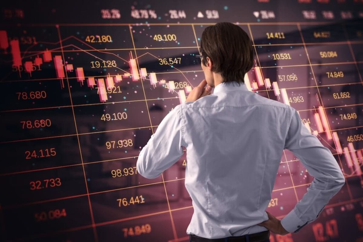 Dow Futures Rise Despite Black Monday Calls : Market Commentator Says Selloff Worries Are Overdone