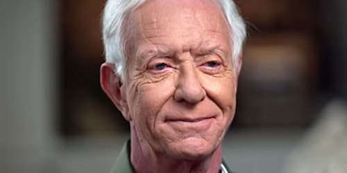Capt. Sully reveals the first signs of Alzheimer’s he noticed before his diagnosis