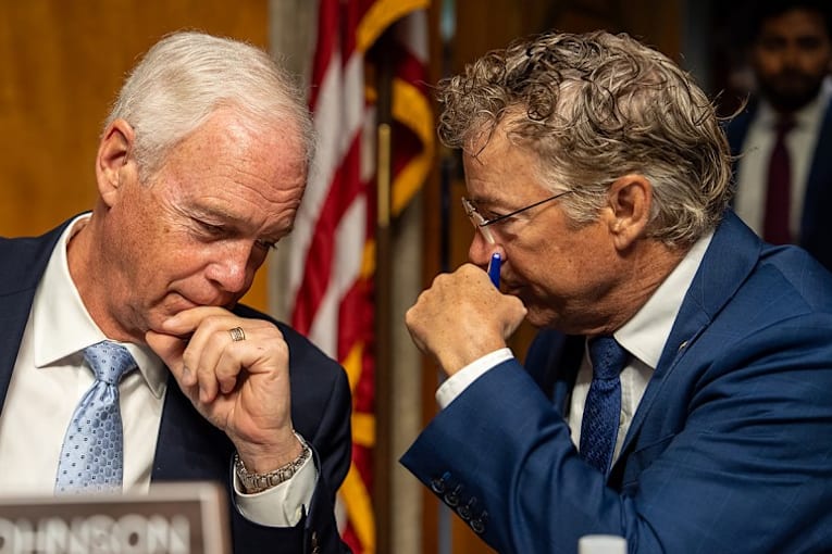 GOP senators release texts from Fauci&rsquo;s government cellphone