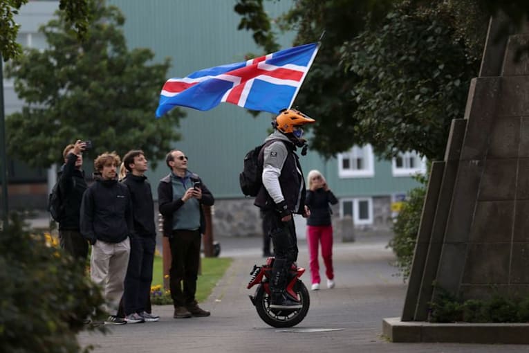 Iceland rejects EU-accession talks in close-fought referendum