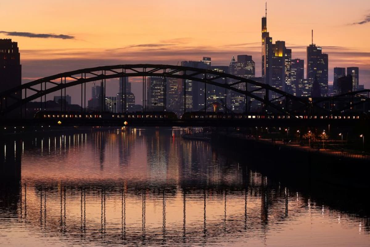Photo: AOL.com German Investor Morale Falls in October, ZEW Finds