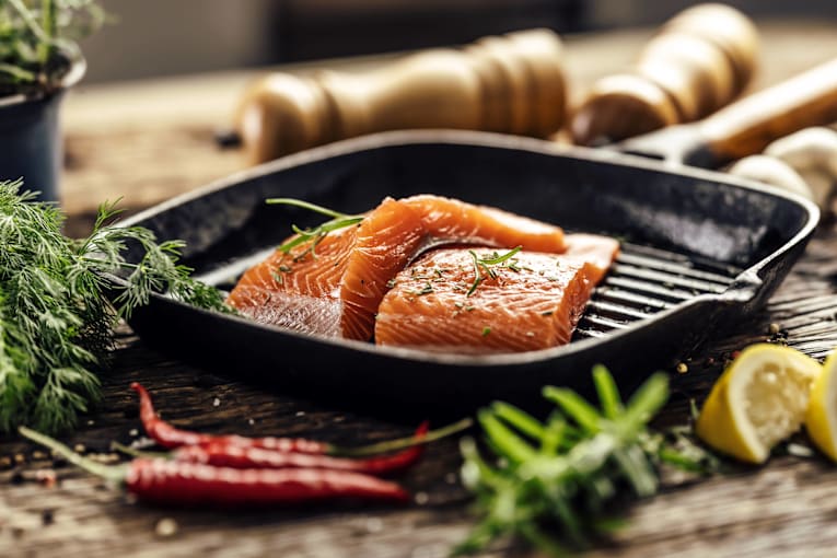 3 foods a neurologist eats every single day to improve brain health