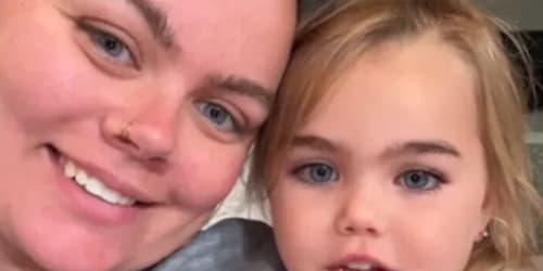 A woman was flooded with messages urging her to seek help after people noticed a detail on her daughter's face