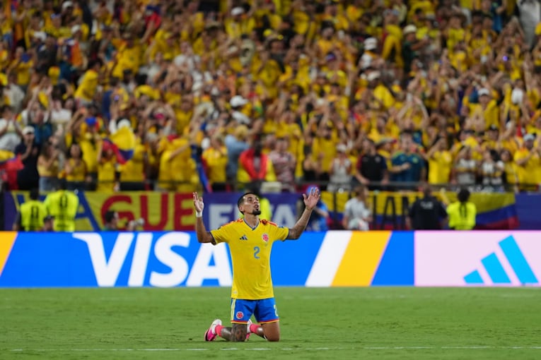 Colombia squeezes into last 16 with slender win over Ghana