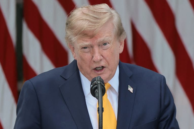 Trump to put himself front and center of midterms campaigning despite dire approval ratings: report