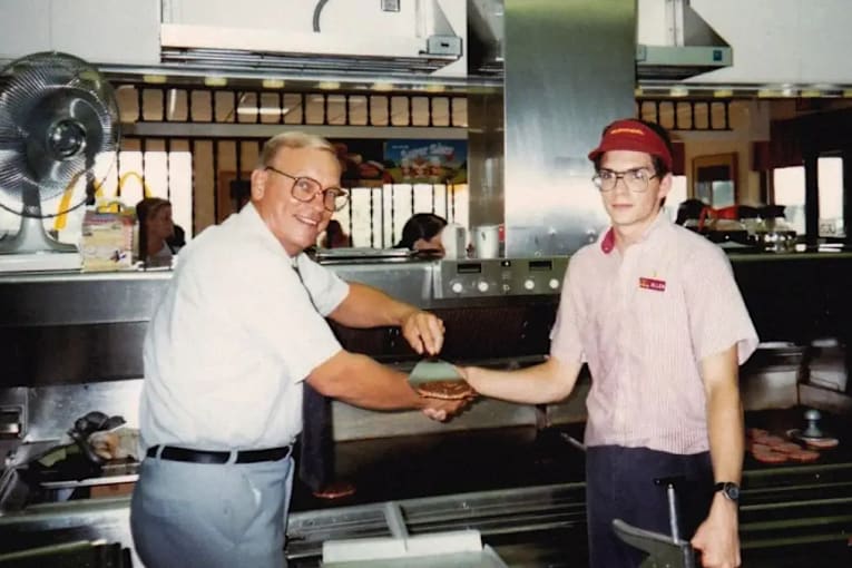 14 summer jobs that many teenagers had in the 80s and 90s