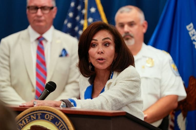 Attorney General Blanche publicly backs Pirro after Trump criticism over Reflecting Pool
