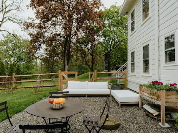 14 creative ways to make your small yard feel more spacious