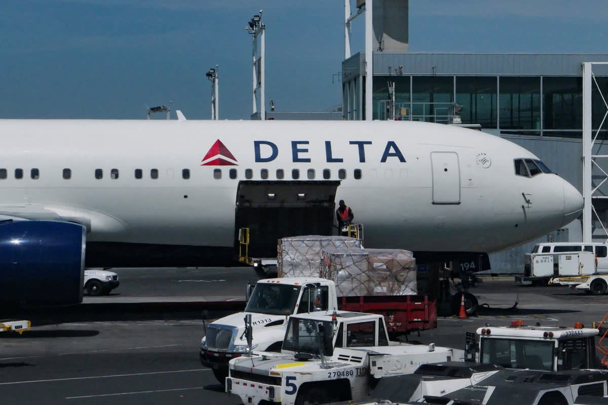 Delta passenger kicked off flight and arrested after she’s accused of ...