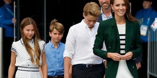 Kate Middleton unveils new hair color as she's spotted on outing with family