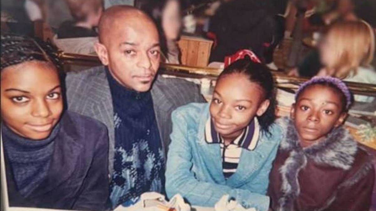 Three sisters who drowned in sea off Brighton took own lives, inquest finds