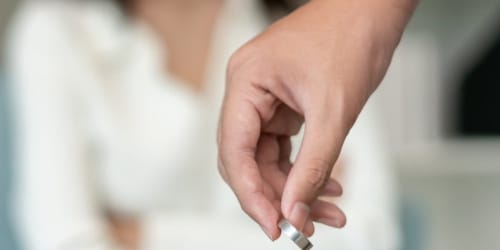 People are sharing the glaringly obvious signs that a couple is getting divorced soon