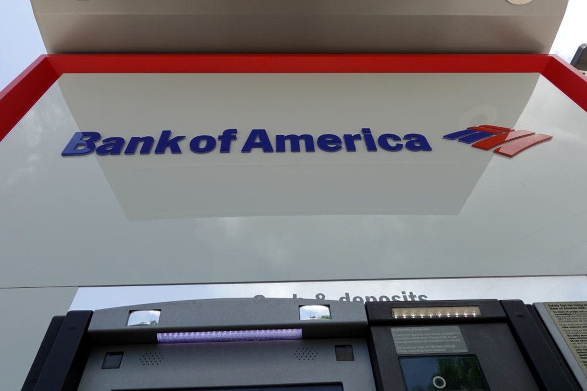 A man found $128K on top of a Bank of America ATM. Here's what he did next