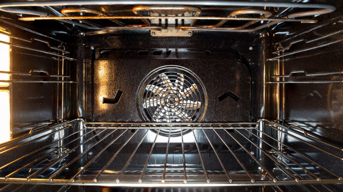 Wire Rack vs Flat Sheet: Testing the Crispiest Convection Oven Bacon