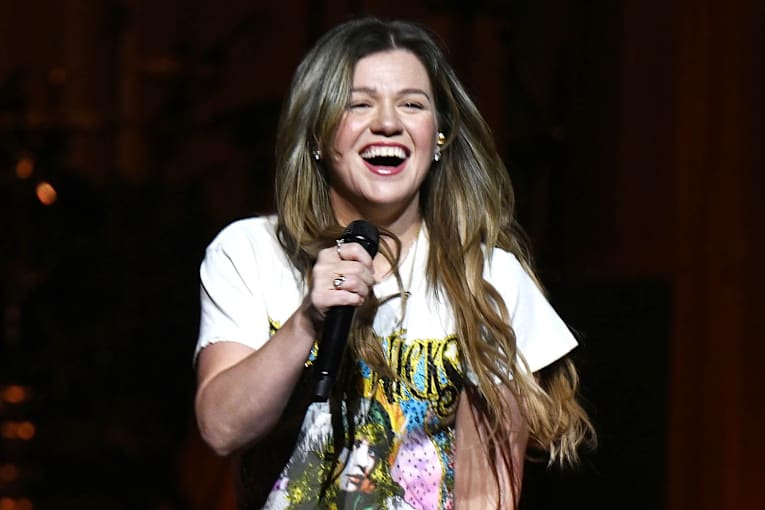 Kelly Clarkson suffers wardrobe malfunction at Las Vegas show: &lsquo;Uh-oh&rsquo;
