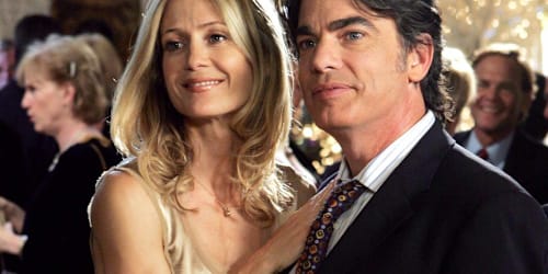 'The O.C.' stars Peter Gallagher and Kelly Rowan reunite nearly 20 years after series ended