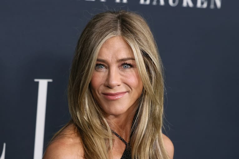 It&rsquo;s confirmed &mdash; Jennifer Aniston&rsquo;s baggy, California-cool jeans are the &lsquo;it&rsquo; look of 2026
