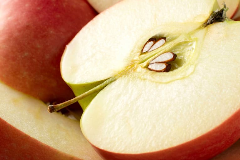 4 potentially serious health risks of eating apple seeds
