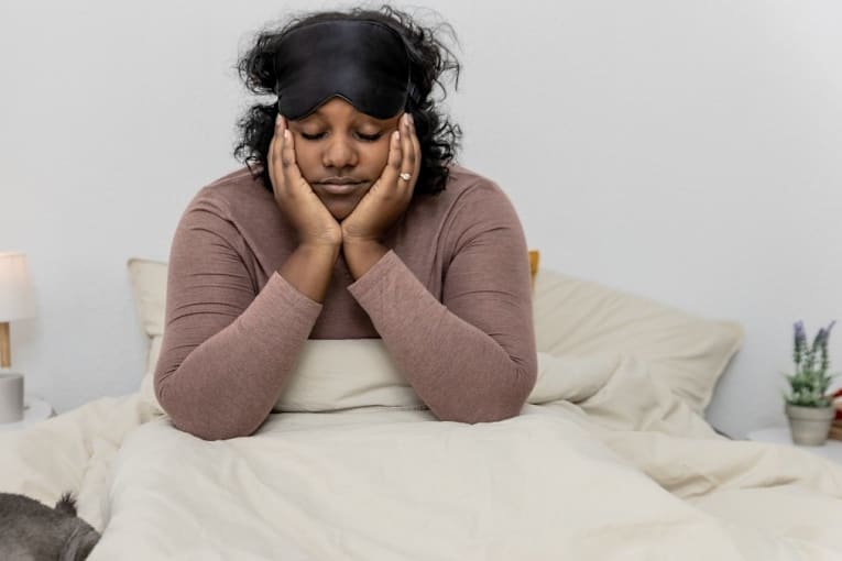 Does lack of sleep cause weight gain? Yes &mdash;here's how many pounds