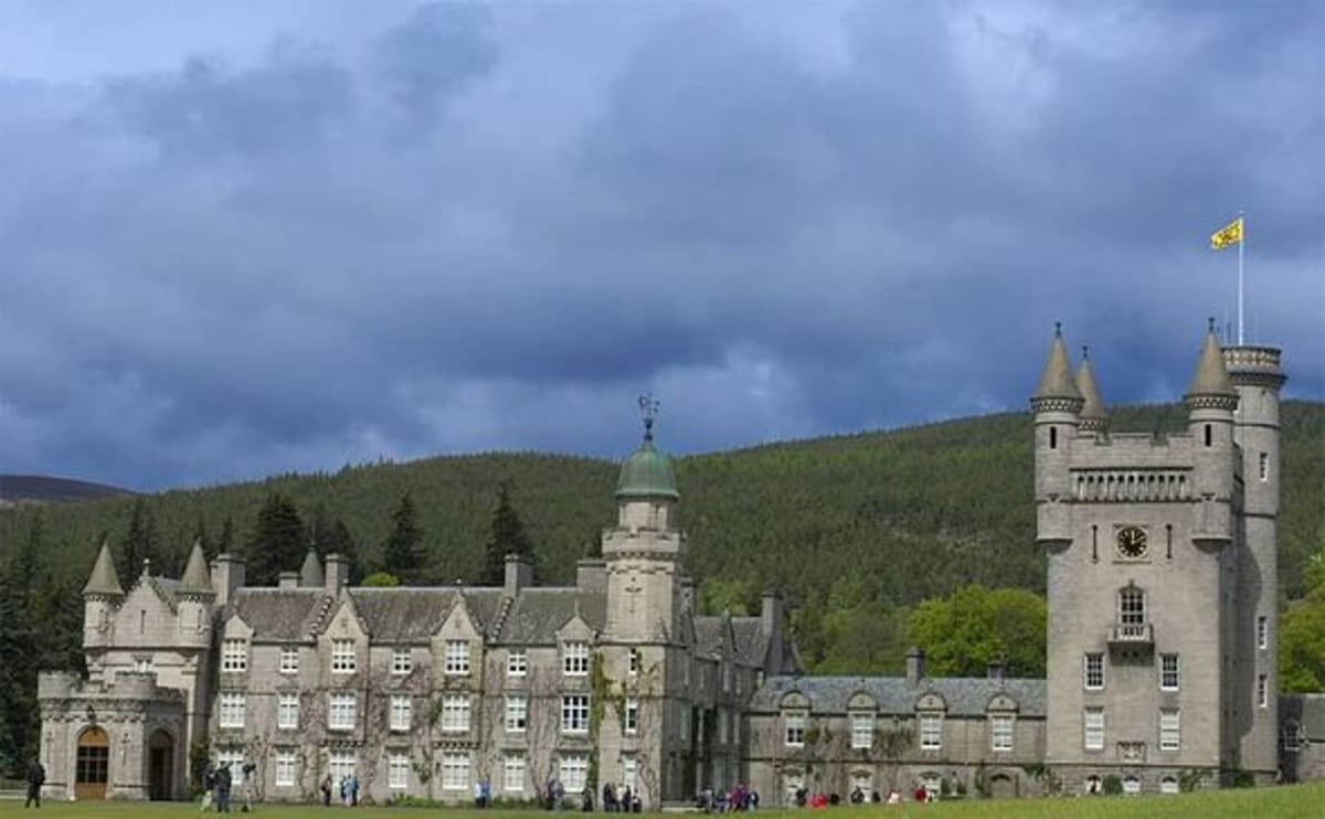 Royal residence closed with immediate effect as warning issued to public