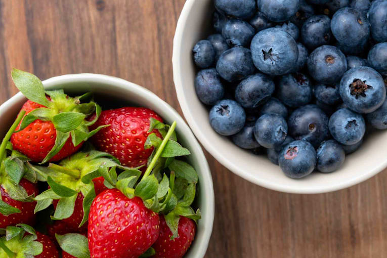 Strawberries vs. blueberries: Which has more antioxidants and nutrients?