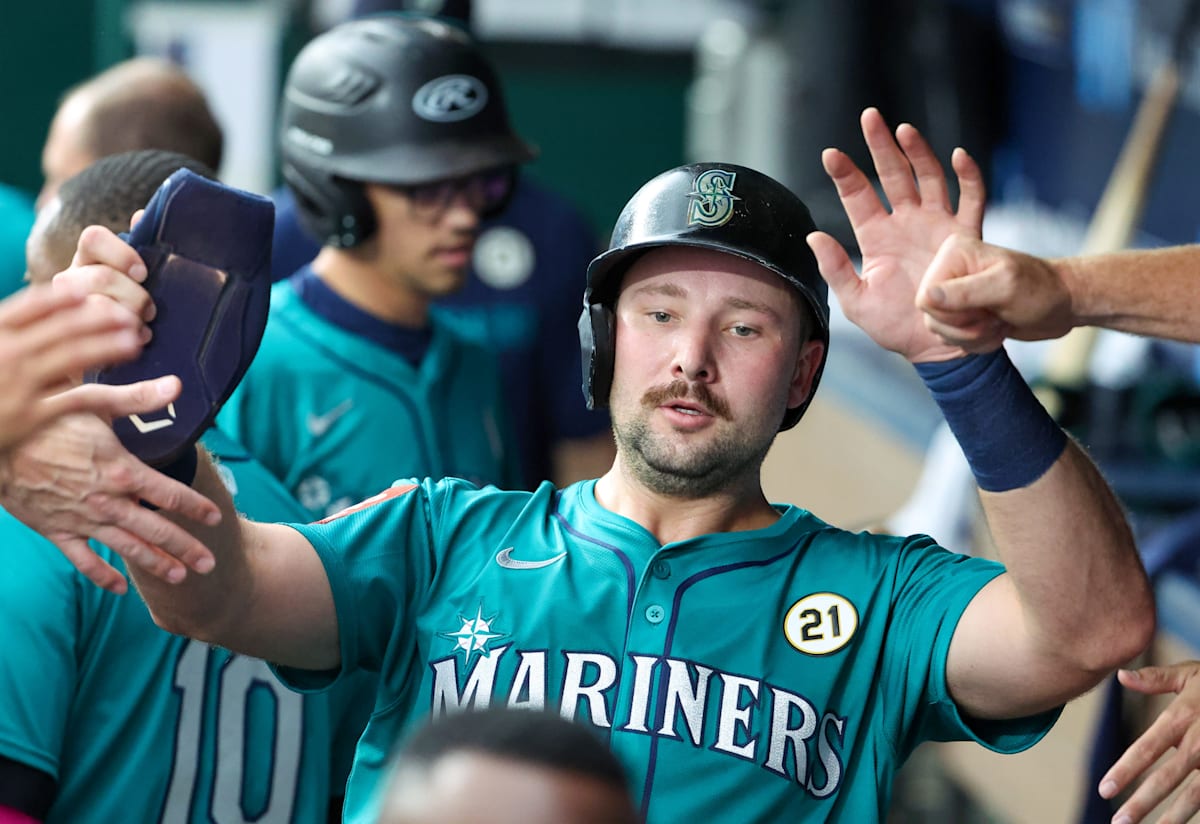 Big Dumper makes history: 4 startling facts on Cal Raleigh's insane ...