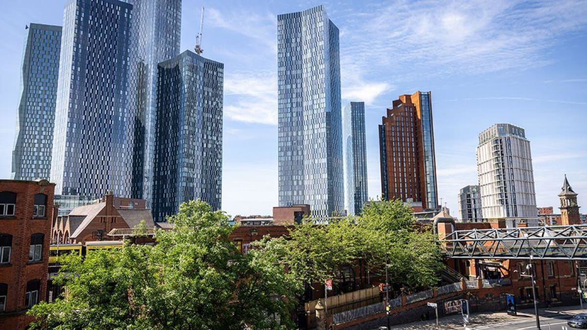 City's bid to get carbon zero targets back on track - AOL