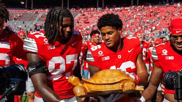Ohio State’s dominant offensive surge overshadows defense in 42-19 win over Illinois