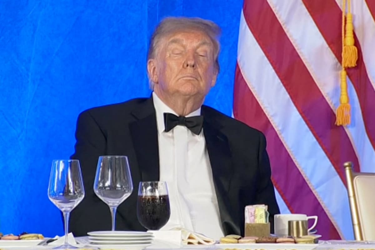 Wild moment sleepy Trump appears to doze off at White House ...