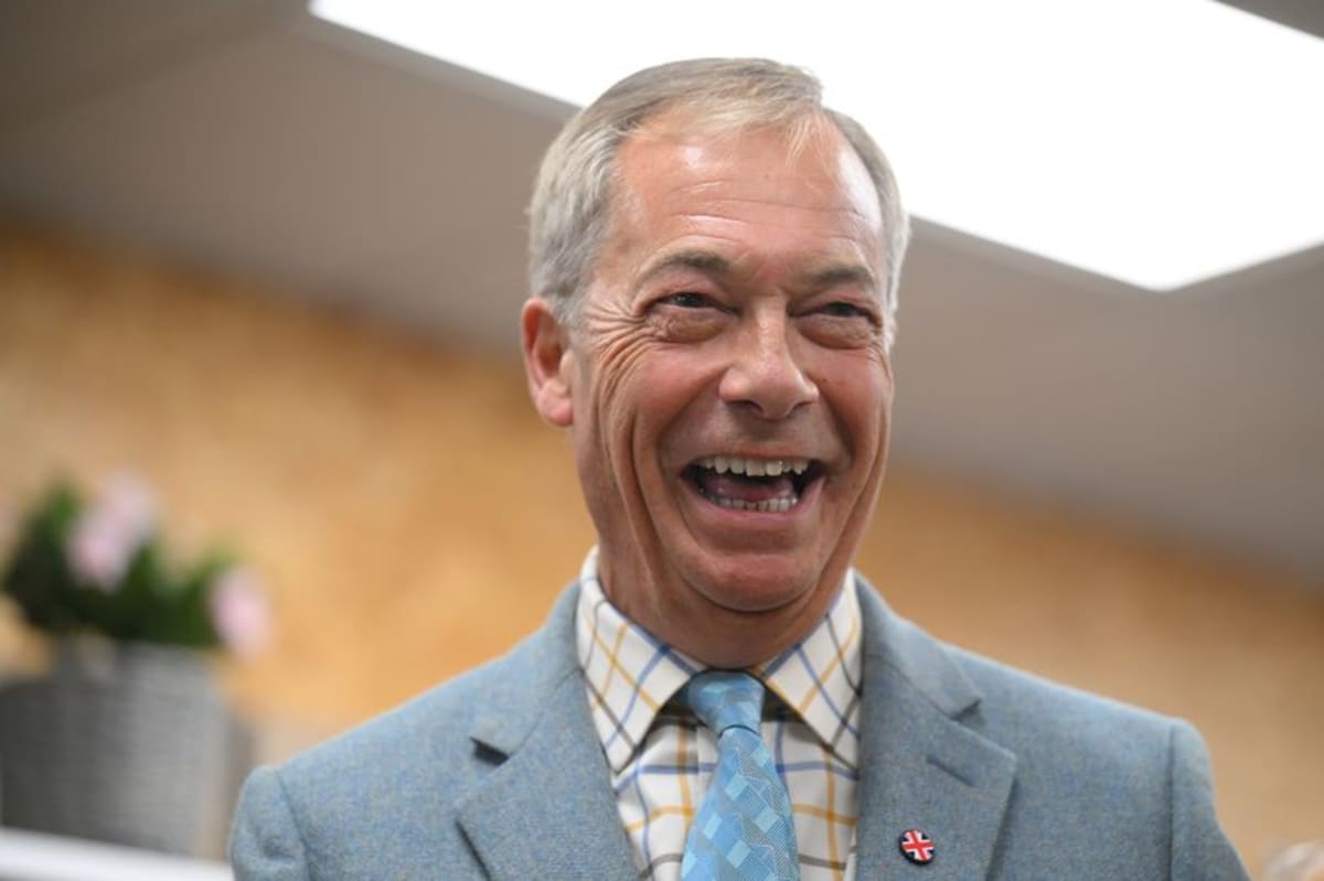 Nigel Farage hits panic button and vows to ban all asylum seekers for five  years after Reform poll plunge - AOL