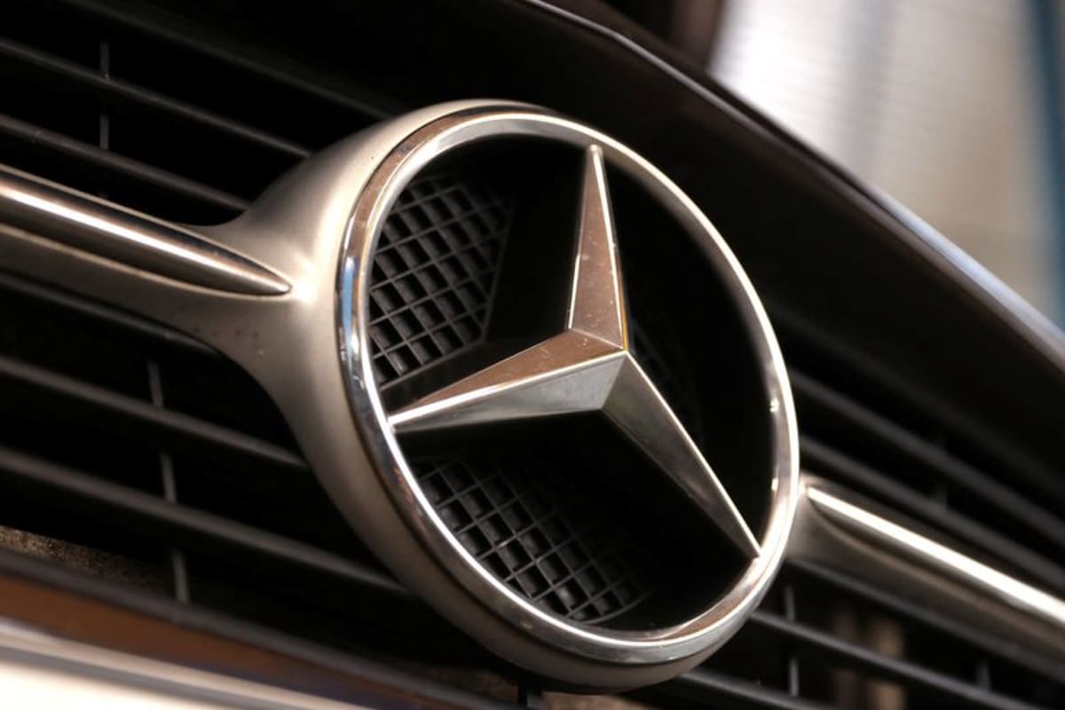 Profit Outlook Slashed: Mercedes-Benz Cuts 2026 Margin Forecast