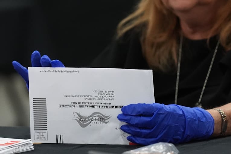 USPS makes new mail-in ballot rules, but they'e less restrictive than Trump's demands