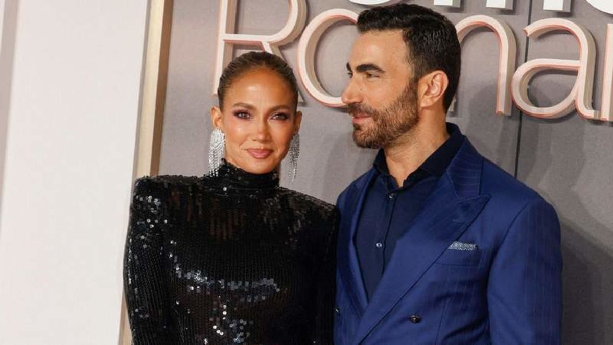 Jennifer Lopez 'Casually' Dating 'Office Romance' Costar Brett Goldstein Months After Denying Relationship Rumors, Source Claims