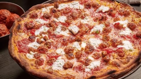 This under-the-radar pizza chain was just named the best In America