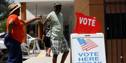CNN’s polling guru calls the 2028 Democratic field a ‘mess’