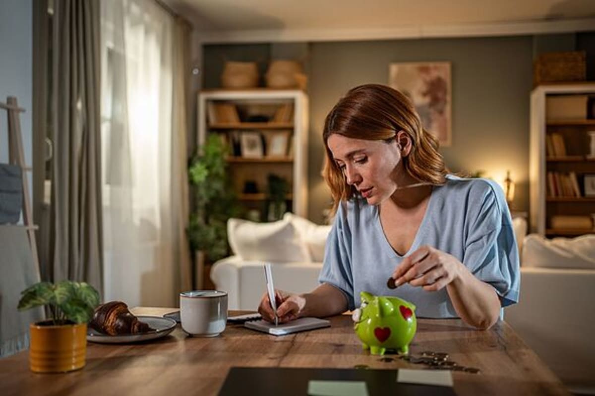 Brits could earn £215 more on their savings if they do one simple thing ...
