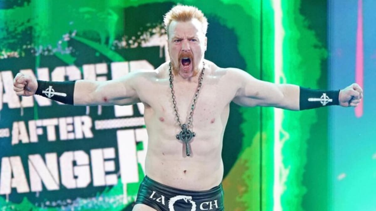Sheamus Nearly Caused A Riot With Controversial WWE RAW Attire - AOL
